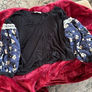 Black waffle ballon sleeve top